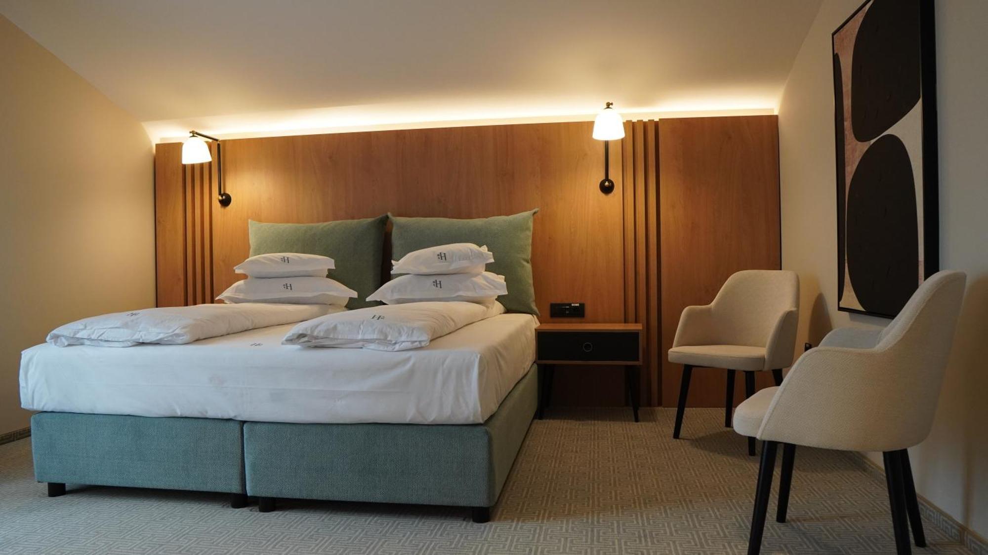 Hotel Sorin Mihai Cristian  Bagian luar foto