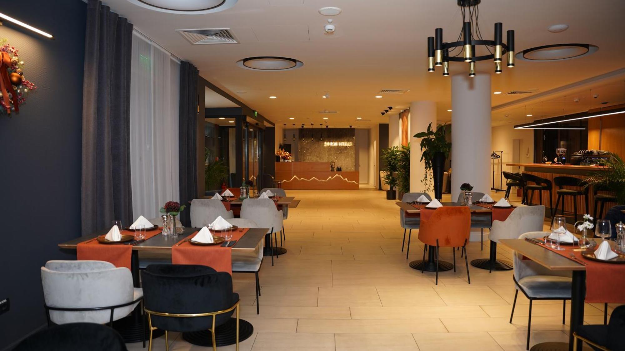 Hotel Sorin Mihai Cristian  Bagian luar foto