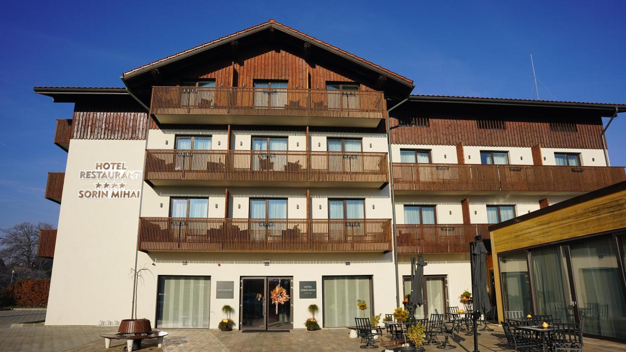 Hotel Sorin Mihai Cristian  Bagian luar foto